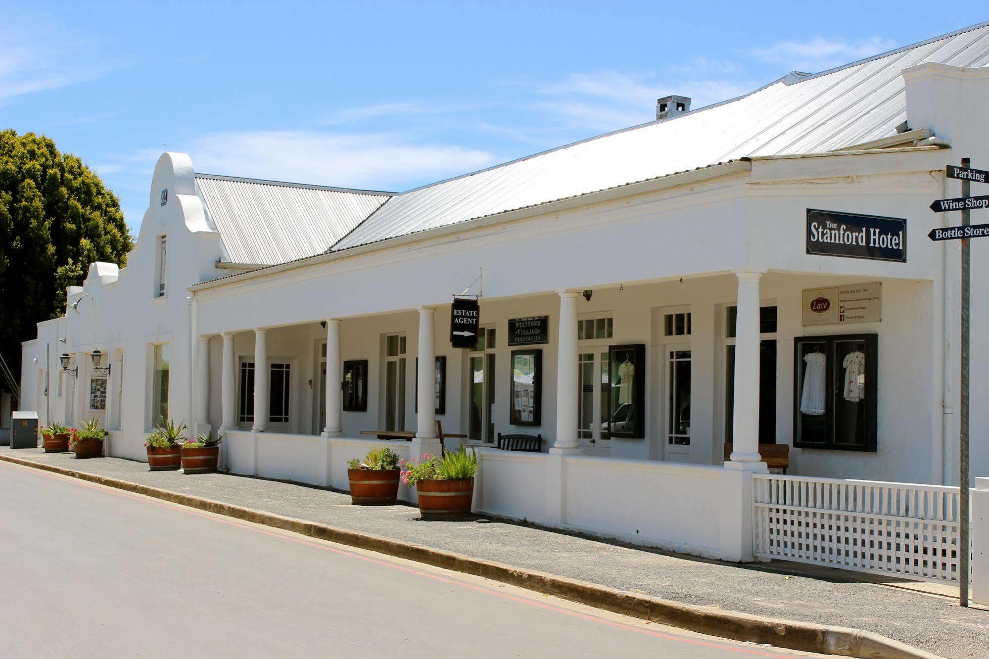 The Stanford Hotel Exteriör bild